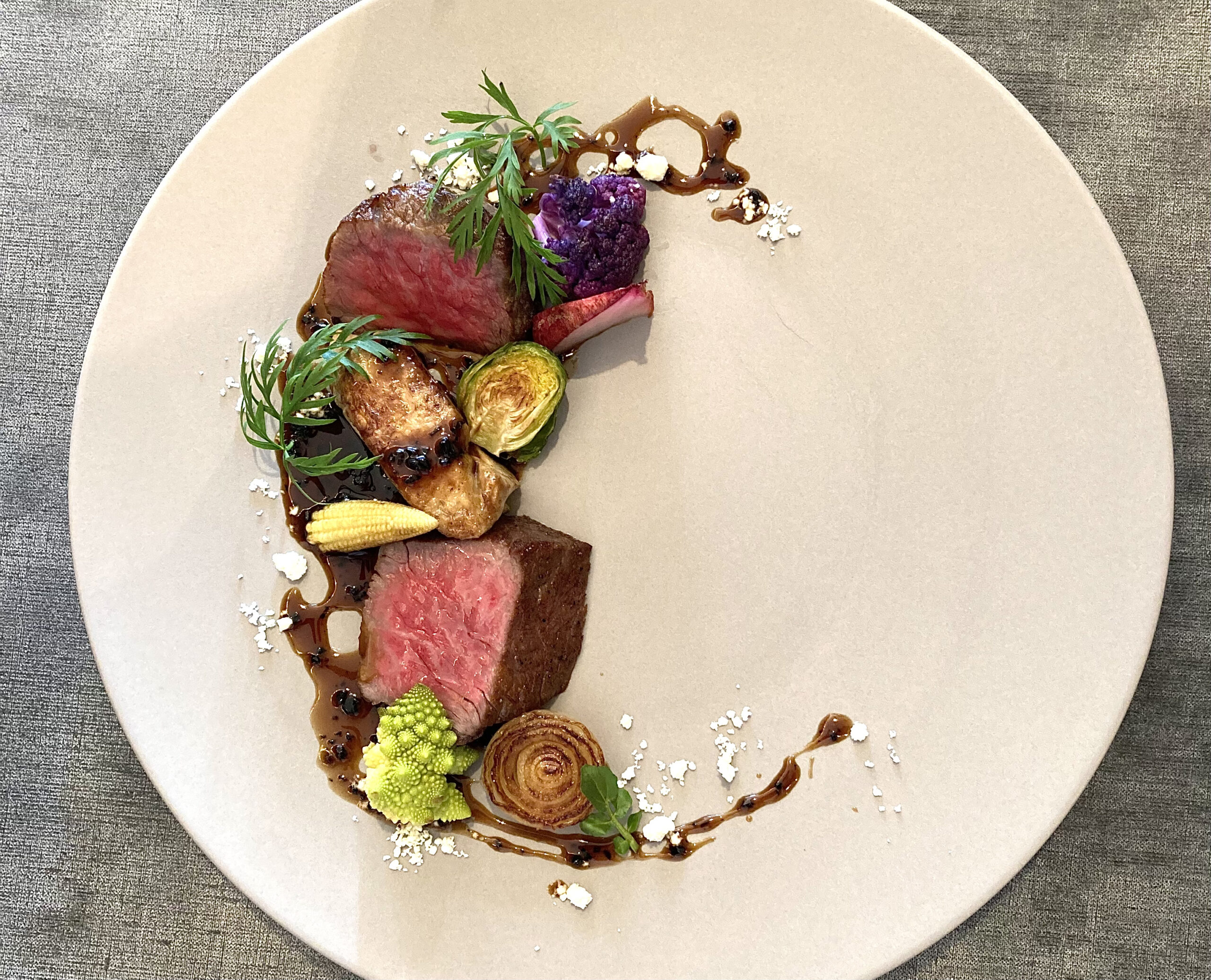 フランス料理のコースメニューの名称と順番、食べ方を解説－ルアンマガジン