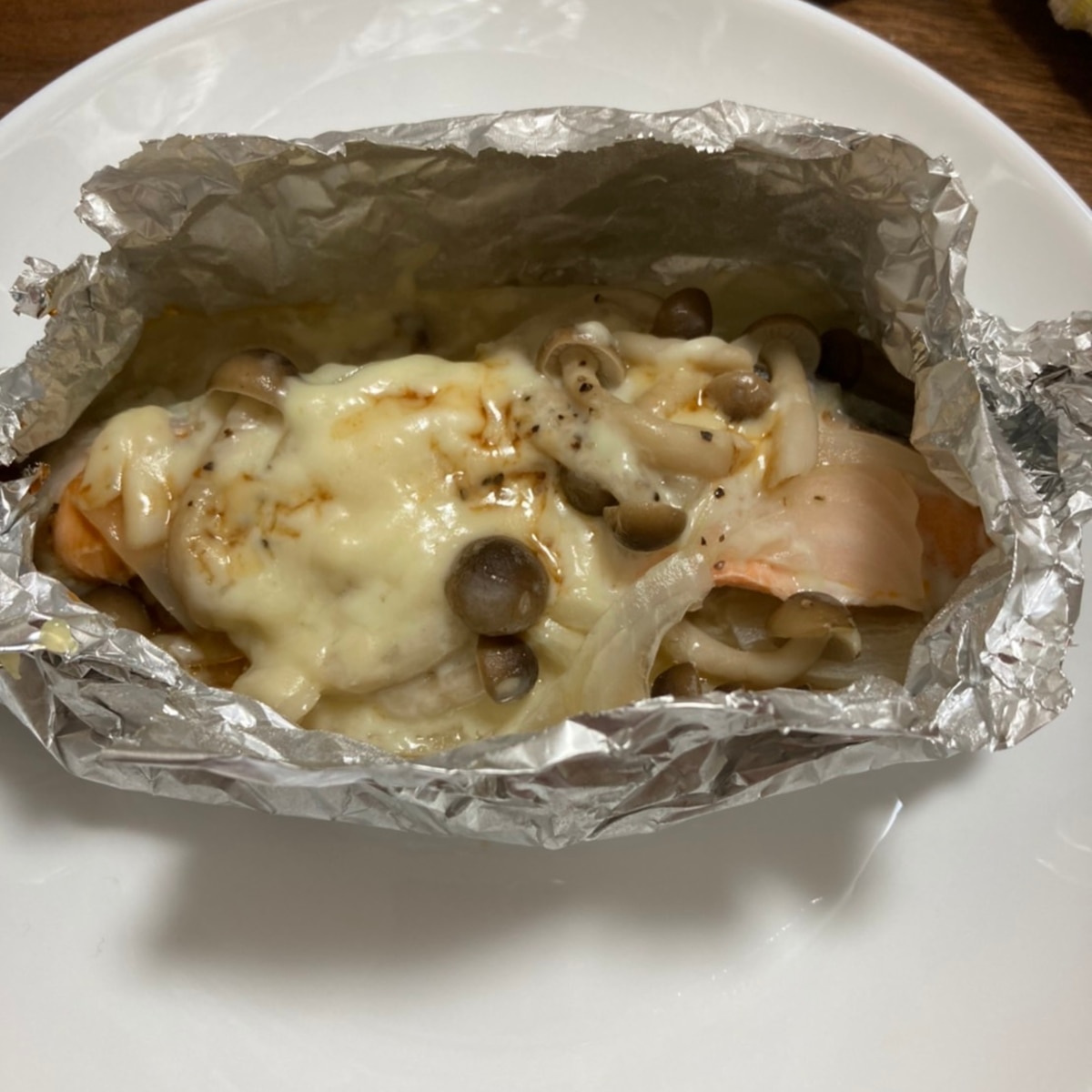 フライパンで簡単ホイル焼き 鶏肉や鮭などなんでもいける万能レシピです ホイル焼き ホイル焼きレシピフライパンで簡単みんなの人気者晩御飯 ちゃんちゃん焼き