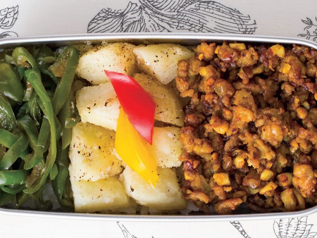 ドライカレーに合う 献立に悩んだらこれ！人気レシピ17選の人気レシピ・作り方デリッシュキッチン