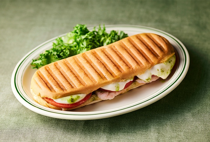 氷見×パニノテカ. パニーノコンプレートサニーレタス 生ハム 卵 パルミジャーノ プロヴォローネ‪ 天使のチャバッタpaninosicilianoパニーニパニーノpaninipanino氷見パニノテカ富山グルメパン料理パン呑みInstagram‬