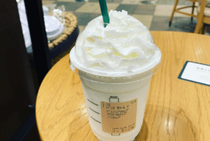 スタバのティーラテシロップ抜きラテログ