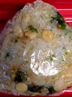 悪魔のおにぎり めんつゆと天かすで簡単！オートミールで作る悪魔のおにぎり！オートミールレシピダイエットレシピ - YouTube