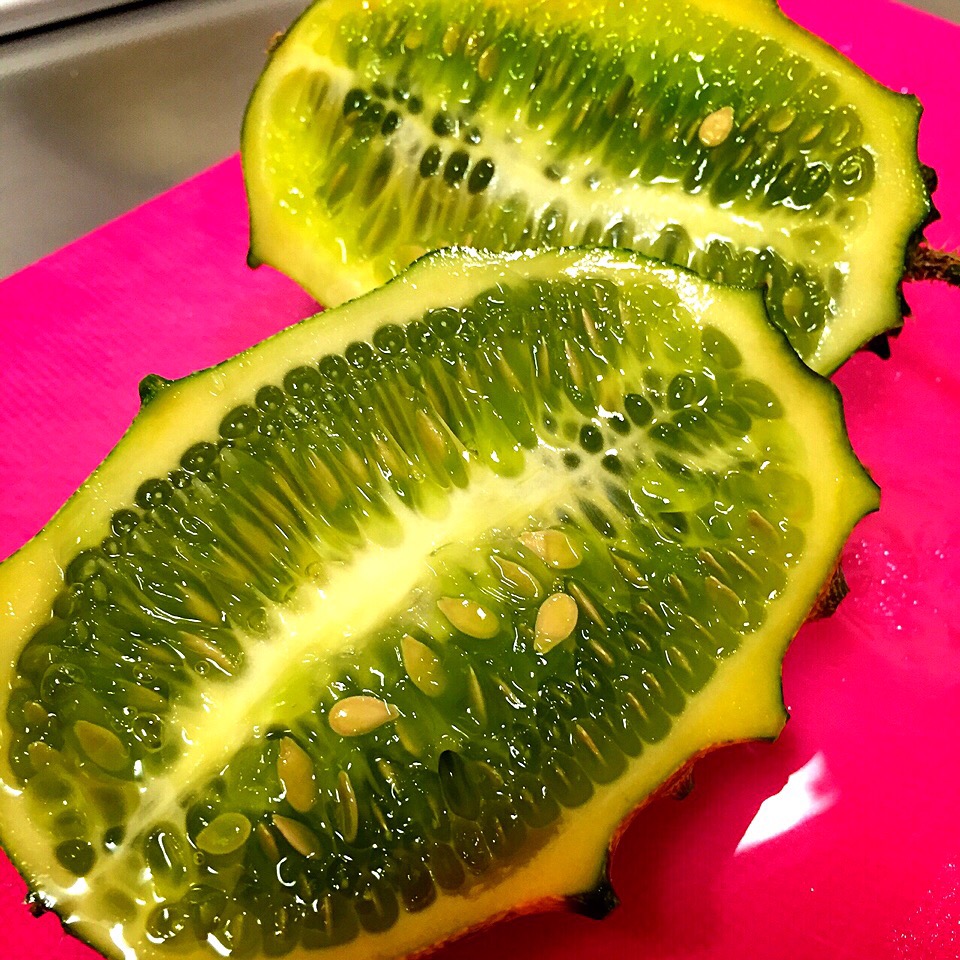 3色揃ったドラゴンフルーツ!!雨季はフルーツの季節！プーケット日本人ダイビングショップ-シュノーケリングアットプーケット