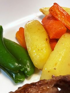 サイコロとじゃがいものコロコロステーキ