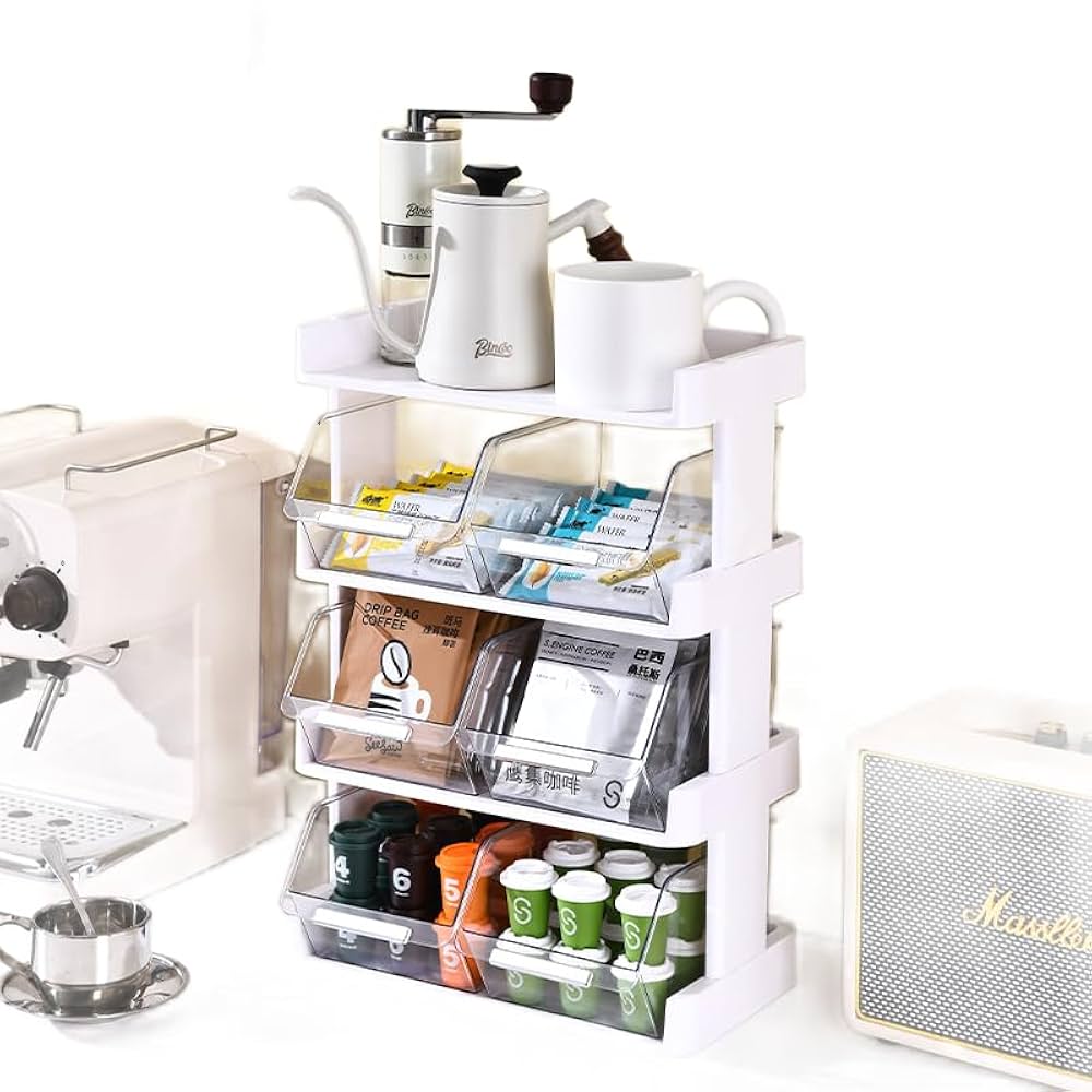 おはようございます😊ニトリさんの棚整えスチールブレッドケースには、紅茶関連収納しました。☕️🍃珈琲入れた後は、道具は、猫特にスノーがイタズラするので、危ないのでしまいます💦使用してるボックスブラックで揃えました。ニトリ棚収納コーヒーコーナー作った