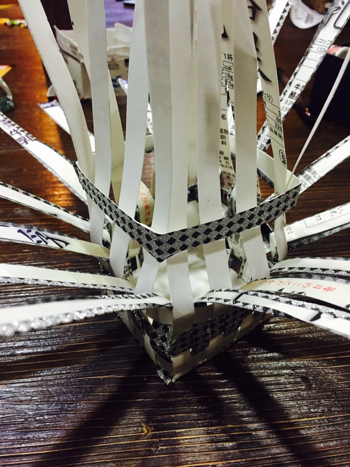 牛乳パックを簡単編みかご風、窓を付けて巻き付けてみたり。ハンドメイドの作り方・アイデア暮らしニスタ