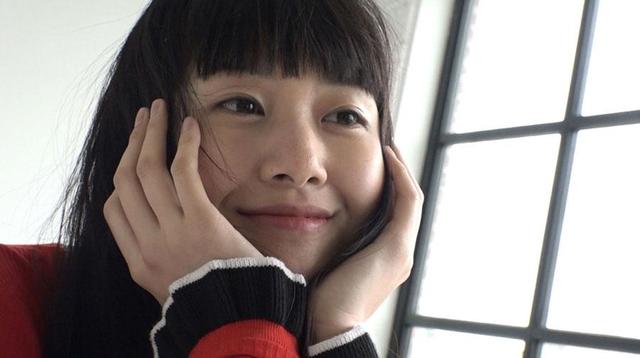 バイバイしてる姿が可愛い」“笑わない男”のモデル妻・新井貴子、夫婦オフショが「笑ってる！」と反響 - スポーツ報知