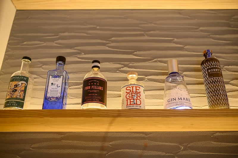 ワインラック 酒棚 金属製 壁掛け式3段 吊り下げ ワインラック 酒棚 ボトルラック ウイスキー棚 ワイン保存 ワインバーキャビネット お 壁掛けワイングラスホルダー付き キッチン収納 酒キャビネット 壁掛けワインボトルラック 120x20x120cm楽天市場 酒 ラック