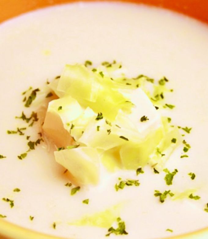 濃厚まろやか！ 豆乳と豆腐の中華風スープ
