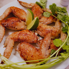 実は簡単 手羽先をチューリップにしたパリパリ＆カリカリ唐揚げの作り方☆骨抜ききれいに食べられる♪塩で食べる最高の手羽先・手羽中レシピ