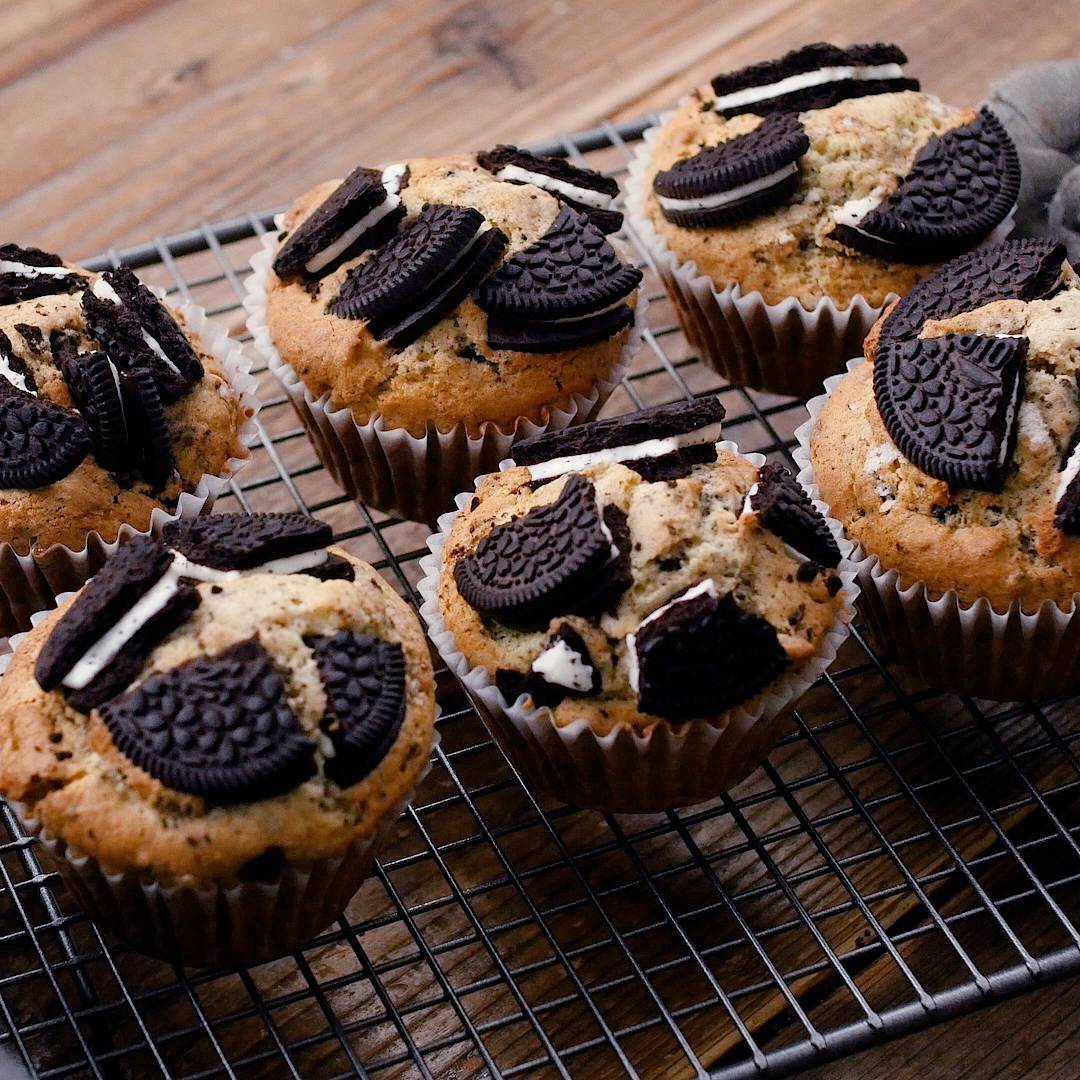 ホットケーキミックスで作るオレオマフィン」ザクザクオレオとチョコマフィン♡オレオマフィンのレシピだよ！チョリーナ チョコ島