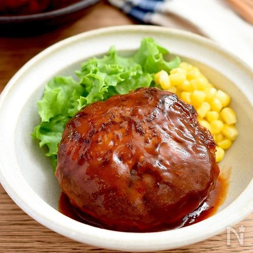 絹豆腐を混ぜるだけ！ パン粉なしで作れる豆腐ハンバーグサラチキダイエット部