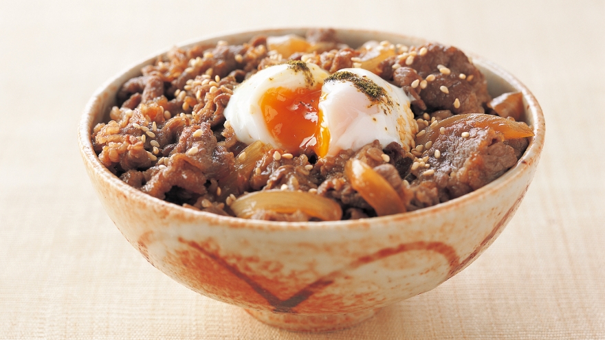 牛丼3社、大幅値上げの「犯人」 中国に牛肉を奪われる、日本の経済力低下の象徴ビジネスジャーナル