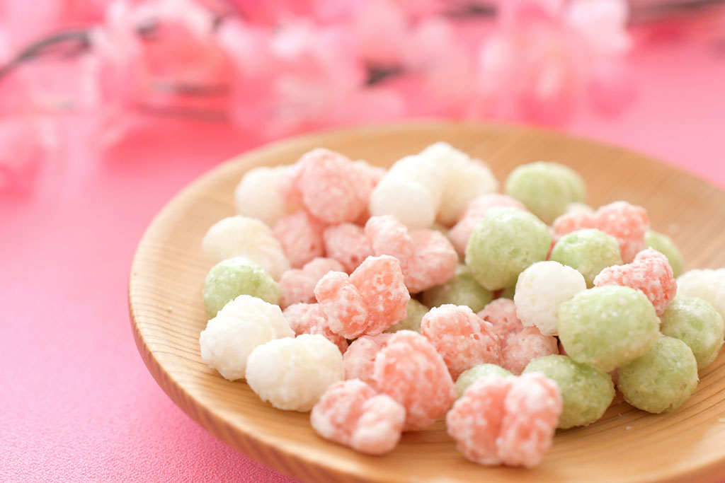 ひな祭りの必須アイテム ひなあられは関東・関西で味も形も別物！？Cake.jp マガジン