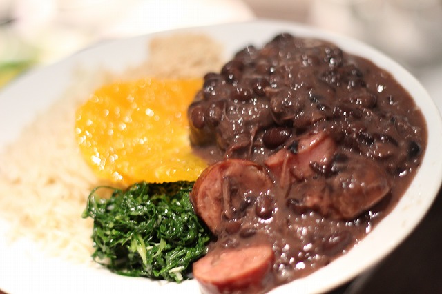 ブラジルの代表料理「フェジョアーダ」をアメリカで作ってみました地球の歩き方