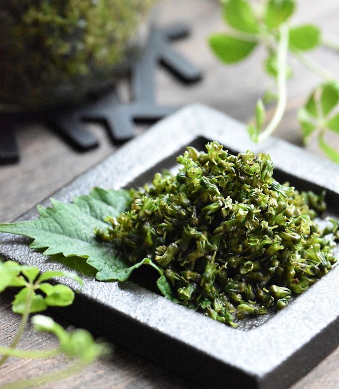 おにぎりを3倍美味しくする！シソの実 穂紫蘇 の塩漬けの作り方│soraironote