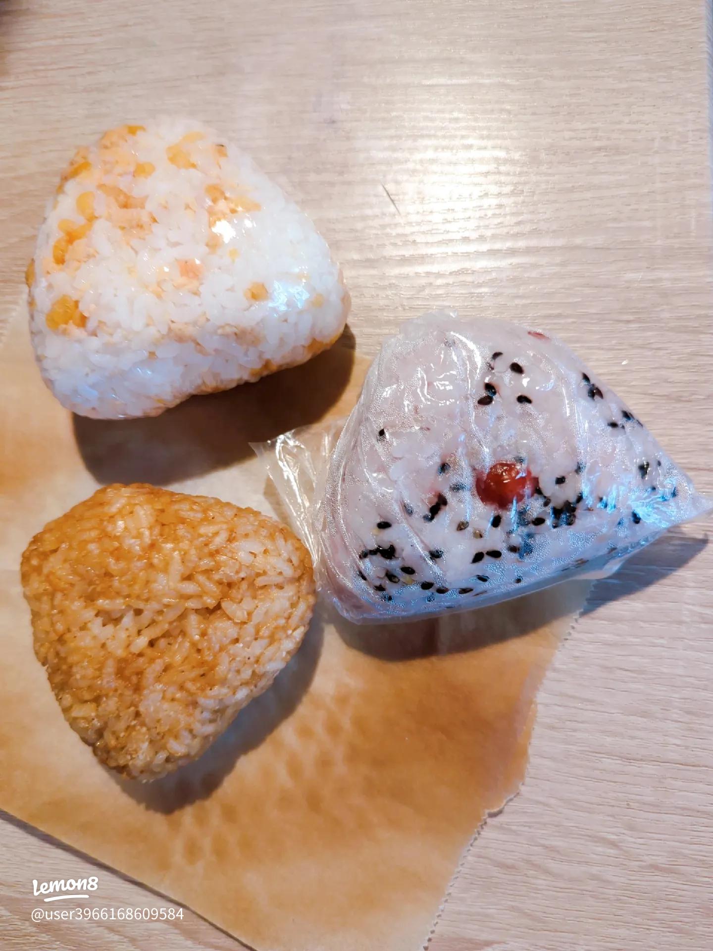 海苔のパリパリ感をキープしたままのおにぎりの包み方