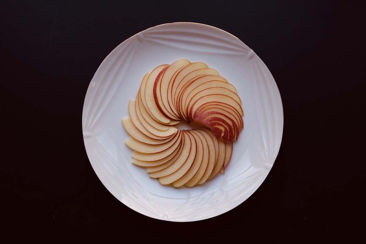 簡単カットで見た目も楽しく♪食べやすいジェンガりんごの作り方mamatas ママタス