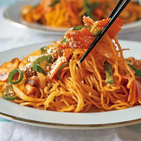 10分麺レシピ パスタよりラク！ ナポリタン 焼きそば麺の焼き方から違う
