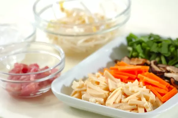 失敗しない春巻き作り 気泡や爆発の失敗にサヨナラ！春巻きを上手に揚げるコツとは？ - トクバイニュース