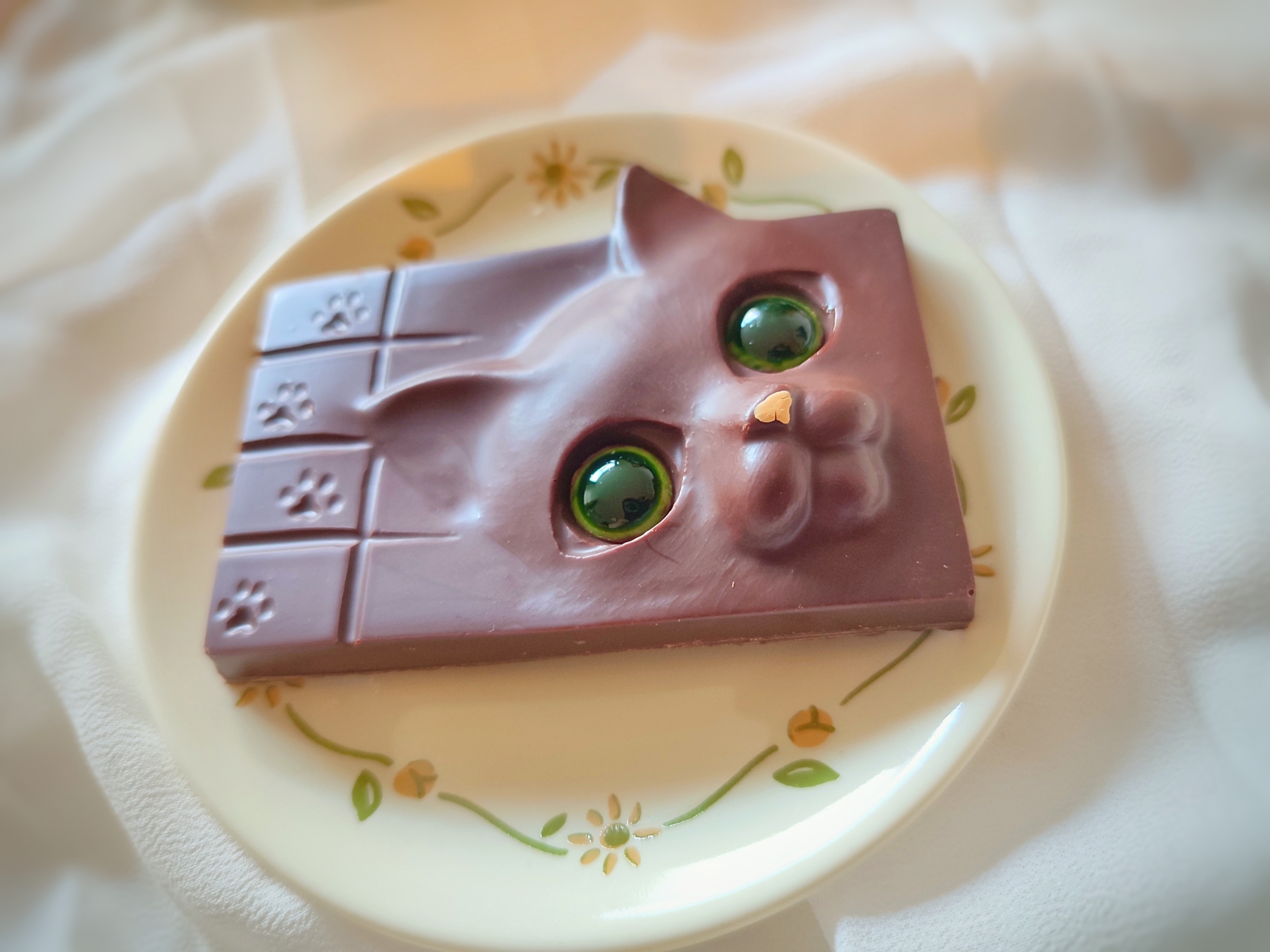 チョコでちょこっと世界を笑顔に フェア対象商品！ かわいい猫のパッケージがポイント！ イタリア・トリノ老舗チョコレートメーカー「カファレル」のプチギフトボックスです。「カファレル ねこのプチギフト シャム 黒」ナチュラルローソンナチュローnaturallawson