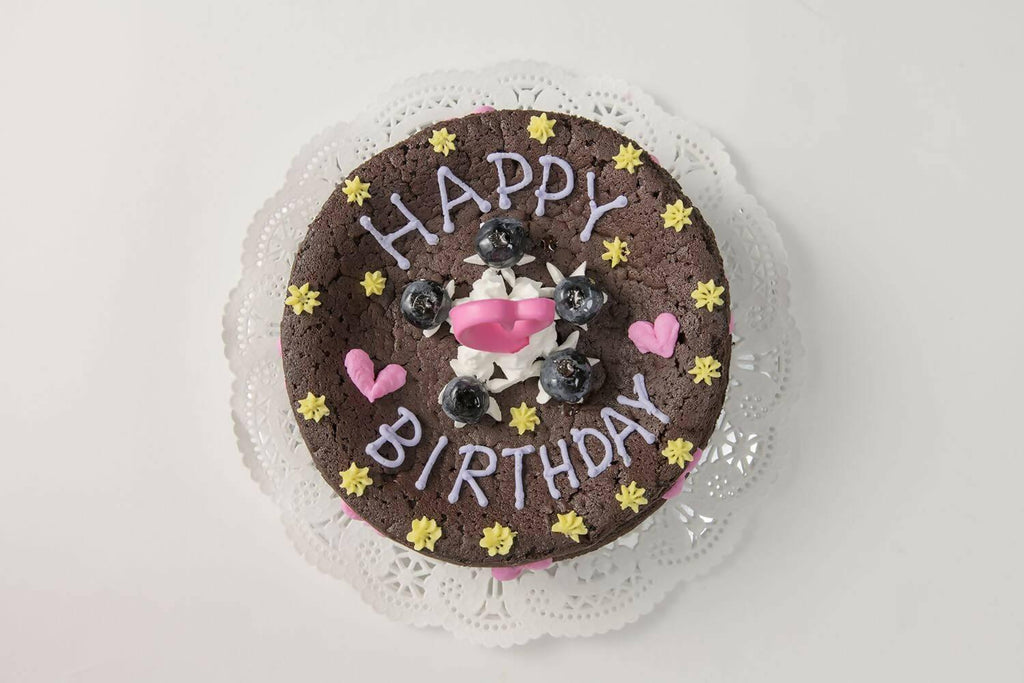 ゴールドの装飾が施されたリッチなチョコレートケーキのデザインイラスト素材透過、PNGフリー画像ダウンロード - Pngtree