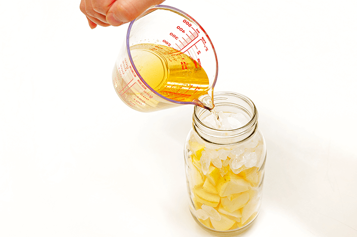 純りんご酢でサラダドレッシング内堀醸造株式会社