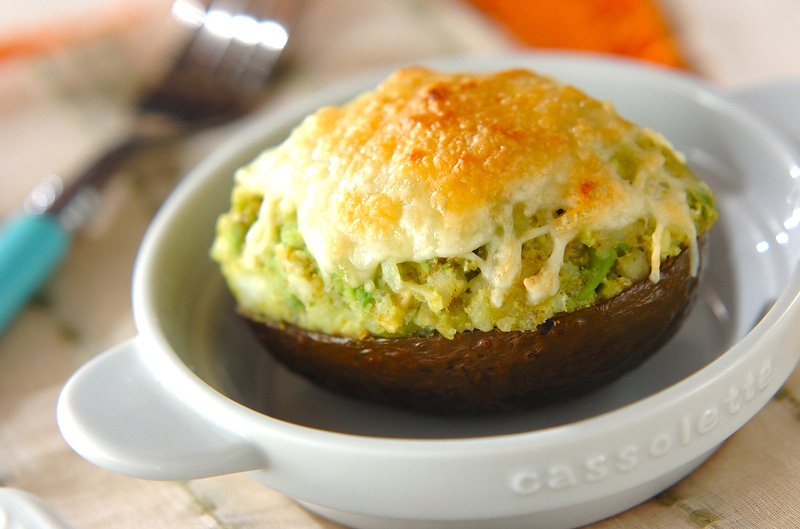 アボカドとキュウリの塩昆布和え