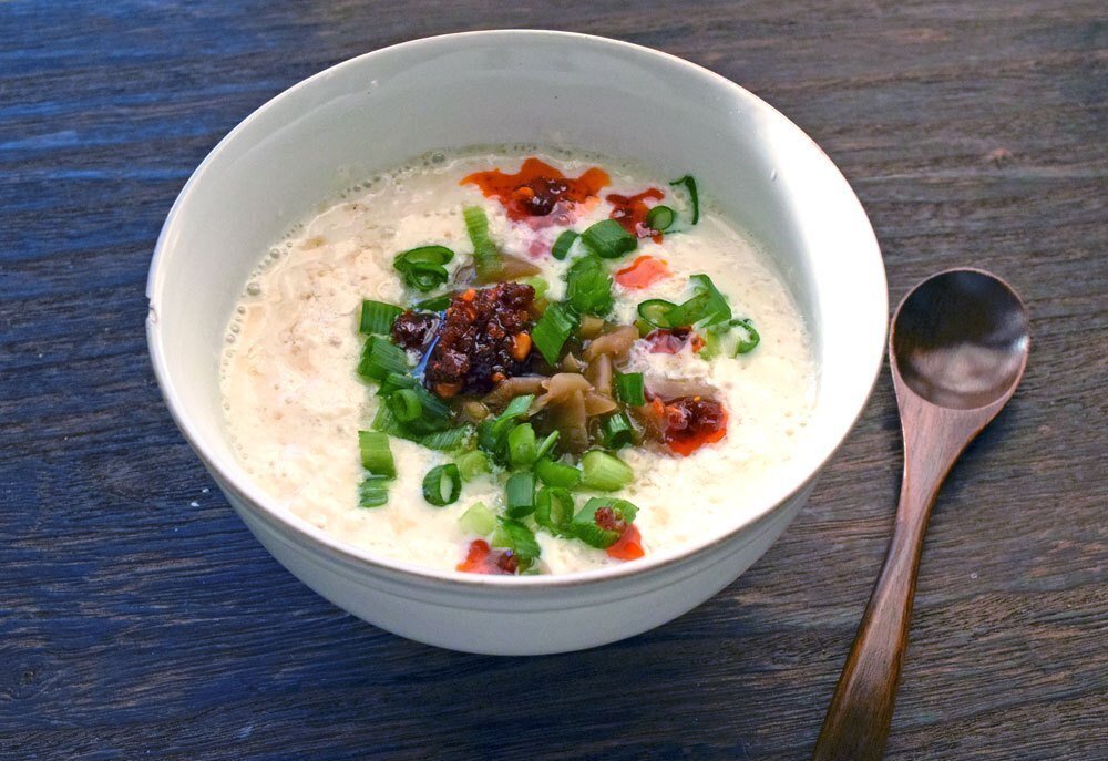 A super easy Taiwanese breakfast: Xian Dou JiangSweet Soy Milk- afluffy soy milk soup - YouTube