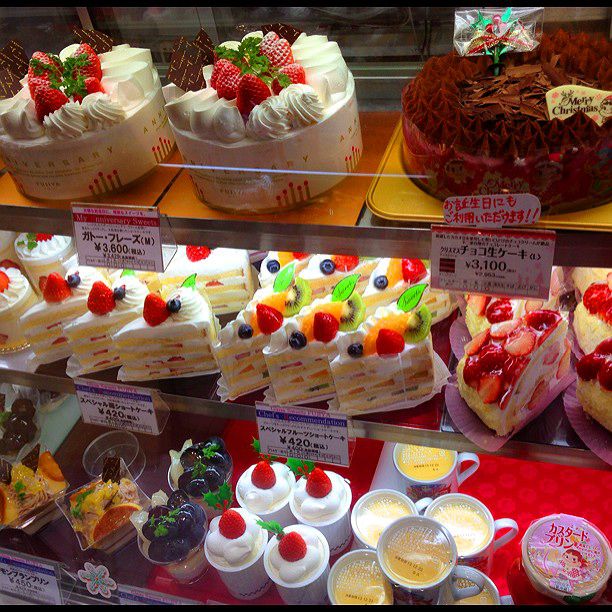 日本初上陸スイーツ特集：話題の海外スイーツが続々登場！2025 年のリアルなLemon8ユーザー体験