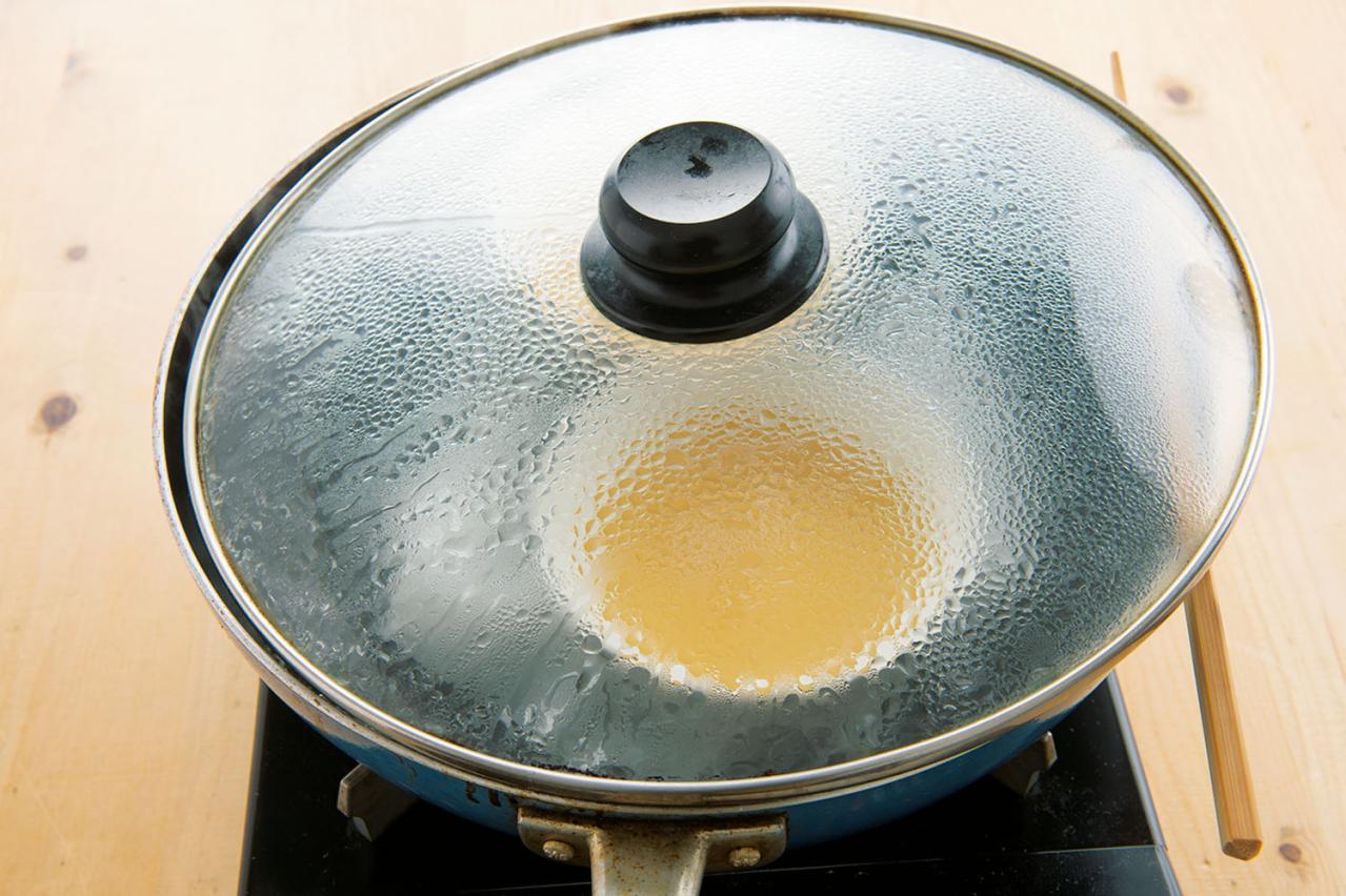 白だしとフライパンでパパッと簡単茶碗蒸し！ - macaroni