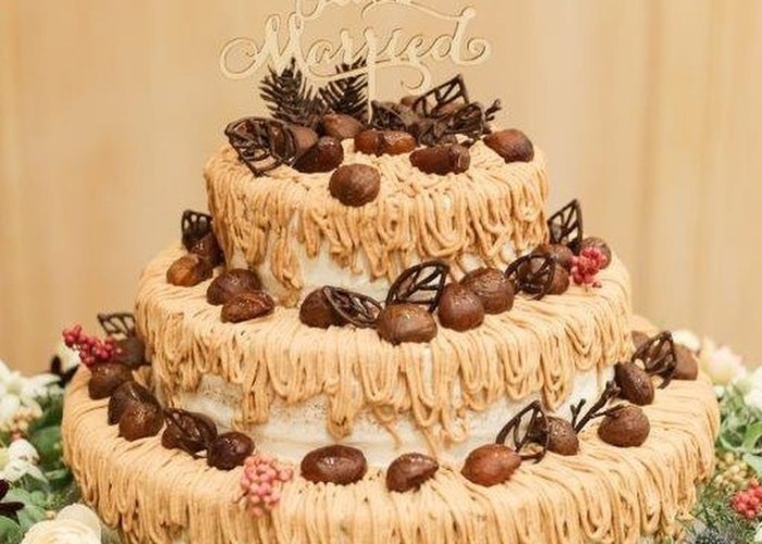 いちごとリボンのウエディングケーキ-ゼクシィ