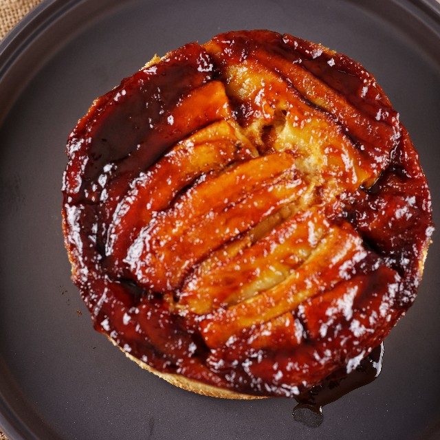 キャラメルバナナのアップサイドダウンケーキ : SUGAR & BUTTER