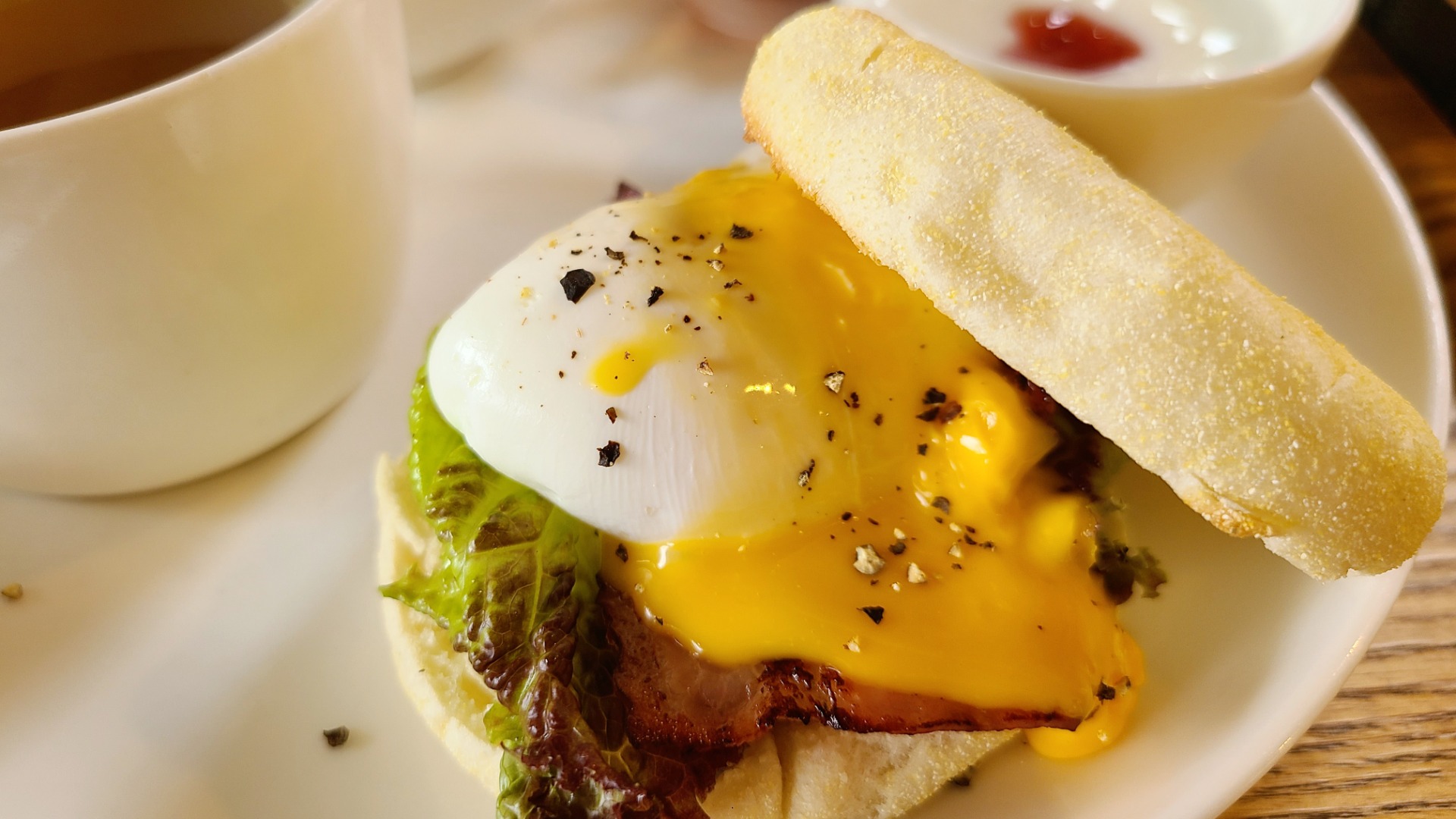 エッグベネディクトTopics