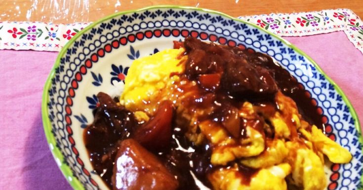 次の日は「ビーフシチューオムライス」: こんなの食べたよ