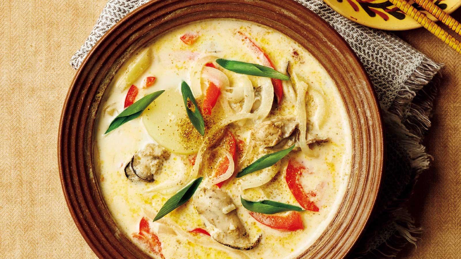 🍽️ 夕飯シリーズ 今夜はヘルシーメニュー✨ 鶏胸肉をメインに、旬のお野菜たっぷり🥦🍅🥒なすのごま和え、きゅうりの昆布和え、トマト×大葉のさっぱりサラダも並んで彩りバランス◎ 栄養満点で大満足の夕食でした😋 ごちそうさま🙏 ———夕飯おうちごはん鶏胸肉