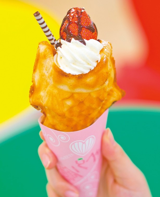 鯛パフェ メニュー表出来上がりました 23日 日曜日より販売開始します♪ ご来店お待ちしております🙇‍♀️試作品食べに来てくれた方々ありがとうございました😊 季節限定品などもこれから考えていきますね♪鯛焼きパフェ 鯛パフェ 鯛焼きパフェデザート ボリューム満点