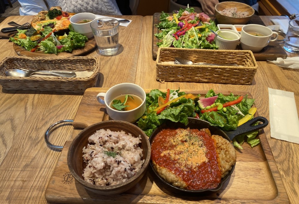 おやさいガーデン「TIERRA ティエラ 」グリル玉ねぎBBQハンバーグプレート♪リプシー姫のおしゃべり日記