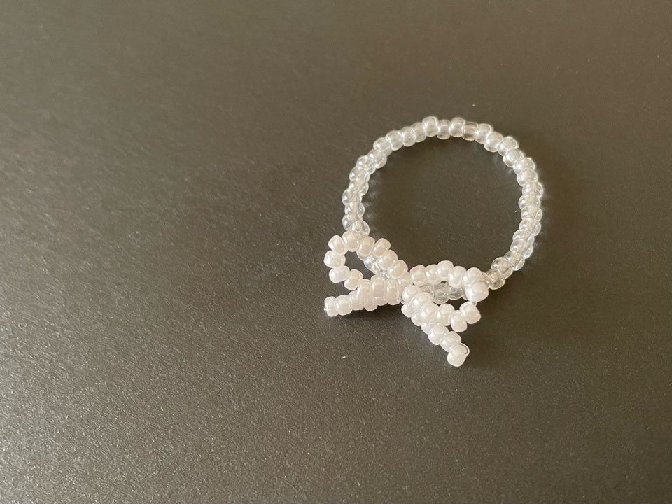 ビーズリング 8個セット 太めのビーズリング「ストライプリング」の作り方 八の字