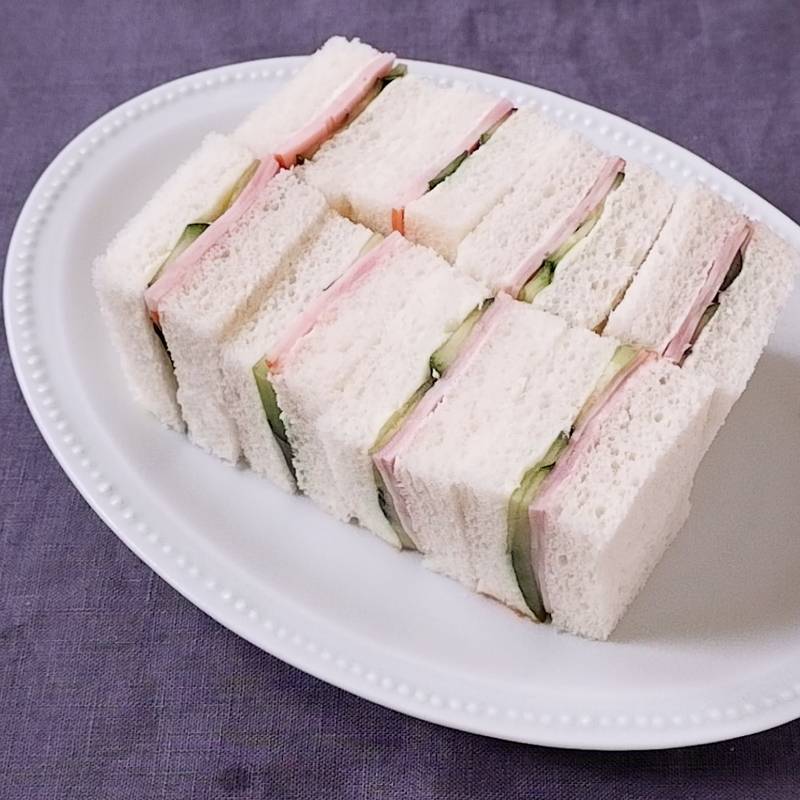 1本まるまる使った塩もみきゅうりのサンドイッチ＆大人のツナサラダ - 食品ロス削減レシピ - レシピ - 公益財団法人塩事業センタ