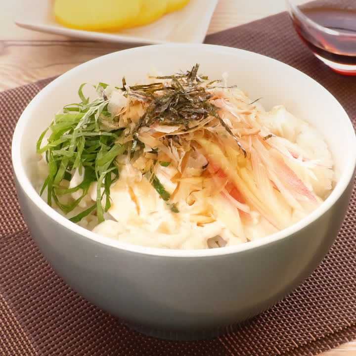 かんたんおつまみ♡おぼろ豆腐に温泉卵