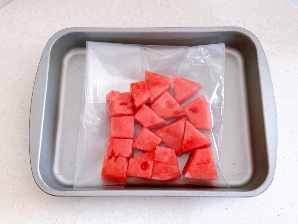 スイカの保存 美味しく、長く保存させる方法！1ヶ月も長持ちする方法も紹介 室温・冷蔵・冷凍ぱるとよ 食材ブログ