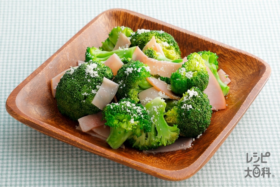 ちぎったハムが美味しい🤩定番のレタスサラダ