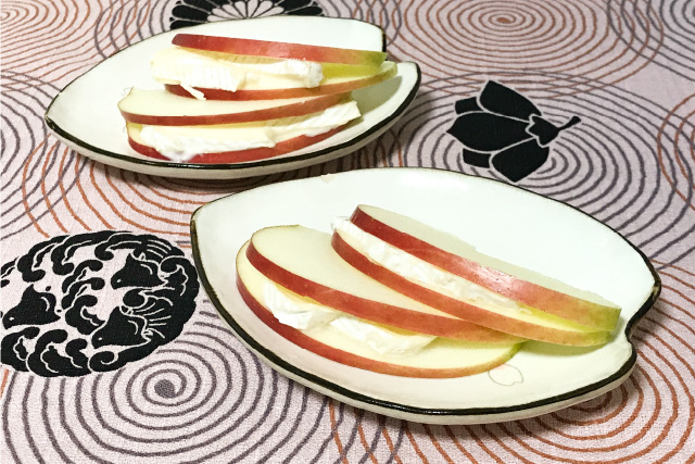 フルーツで飲む！りんごと柚子のコンポートひめくりおつまみレシピ