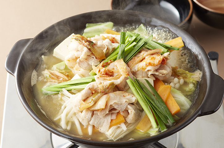 鶏もも肉とキャベツのキムチ鍋