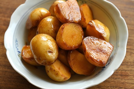 新じゃがいもの煮物 甘辛煮 のレシピ 作り方：白ごはん.com