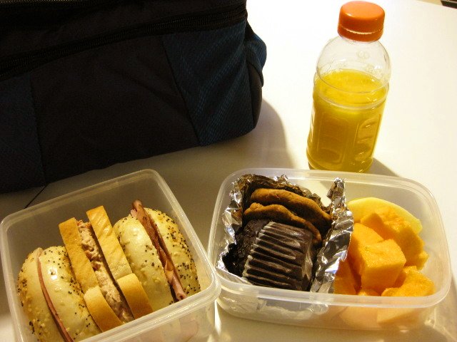 アメリカやカナダ、海外の子供の「お弁当」実例15選！調理不要？！こんな簡単なお弁当でいいんです！HAPPY BANANA 2021-01-25