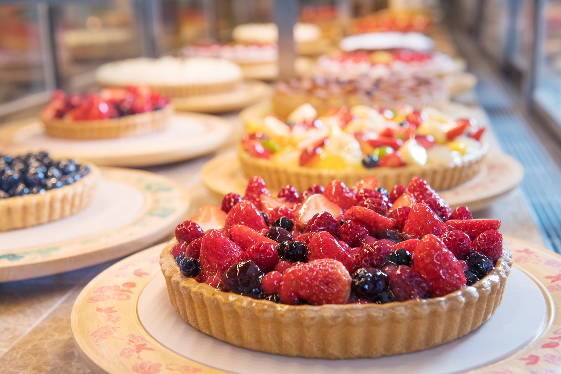 最新版7選 ウエディングケーキの種類とトレンドを徹底解説！パティシエントマガジン