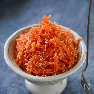 レンジで1分おかず！「にんじんのめんつゆ和え」レシピフーディストノート