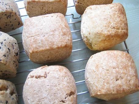 シナモンロールスコーン コーヒー 20個入り